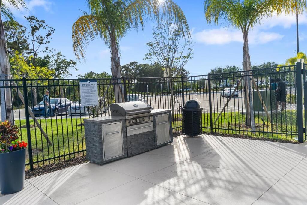 Fotografie z fotogalerie ubytování Elegant 3BR/2BA Condo Near Beaches & Attractions v destinaci Melbourne