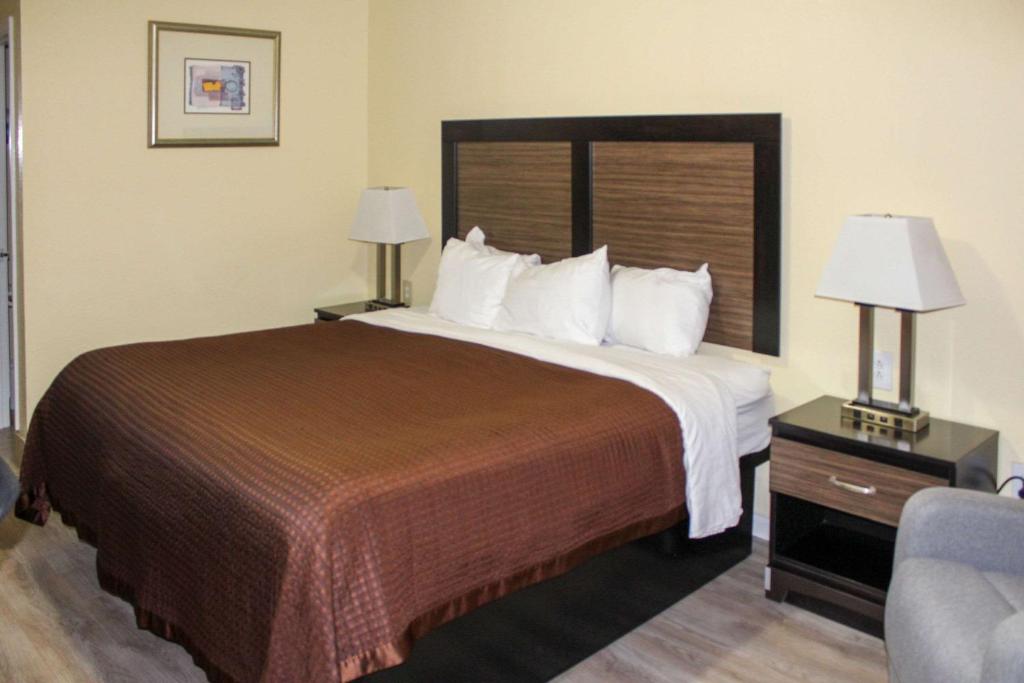 Rodeway Inn Medford South I-5 - King Room Con Vasca - Non Fumatori
