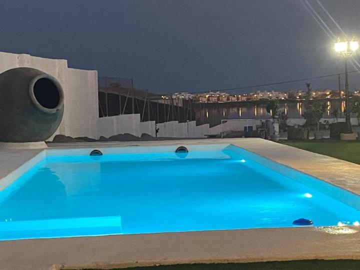 Bazén v ubytovaní Mi Cortijo hotel de playa alebo v jeho blízkosti
