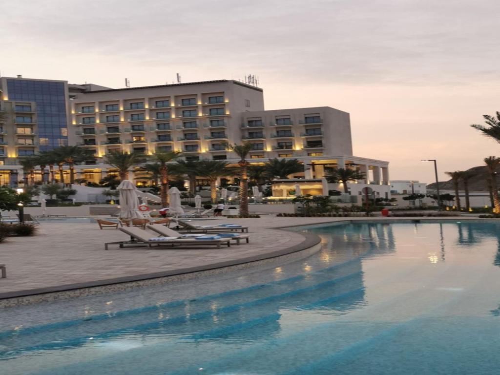 Bazén v ubytování Ocean View Address Beach Resort Fujairah فندق و منتجع شاطئ العنوان الفجيره nebo v jeho okolí