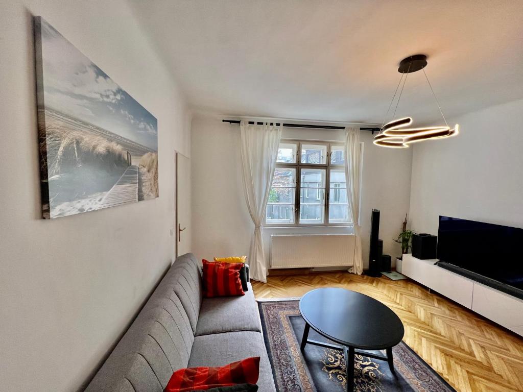 Schöne Wohnung in Wien Zentrum Josefstadt, Wien (aktualisierte Preise