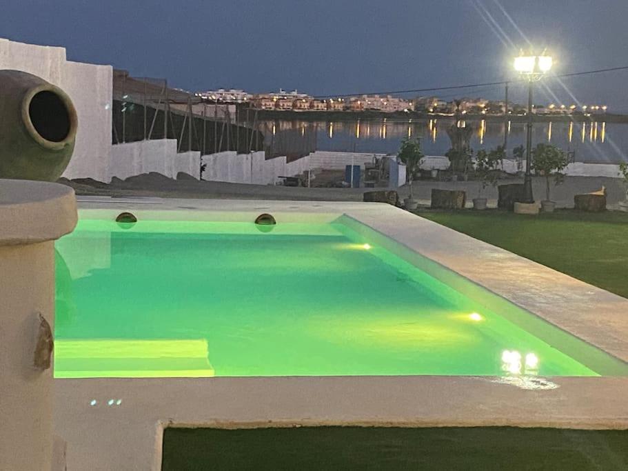Bazén v ubytovaní Mi Cortijo hotel de playa alebo v jeho blízkosti