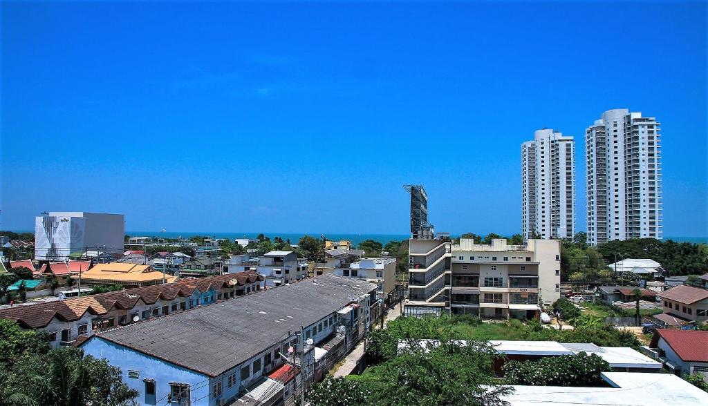 Sky Villa Hua Hin Guesthouse - Adults-Only - 7