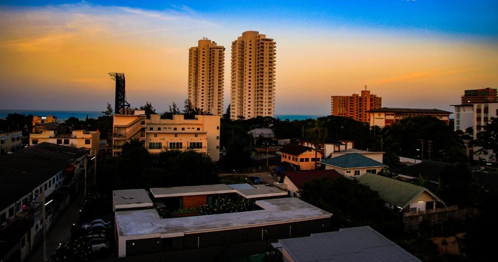 Sky Villa Hua Hin Guesthouse - Adults-Only - 9