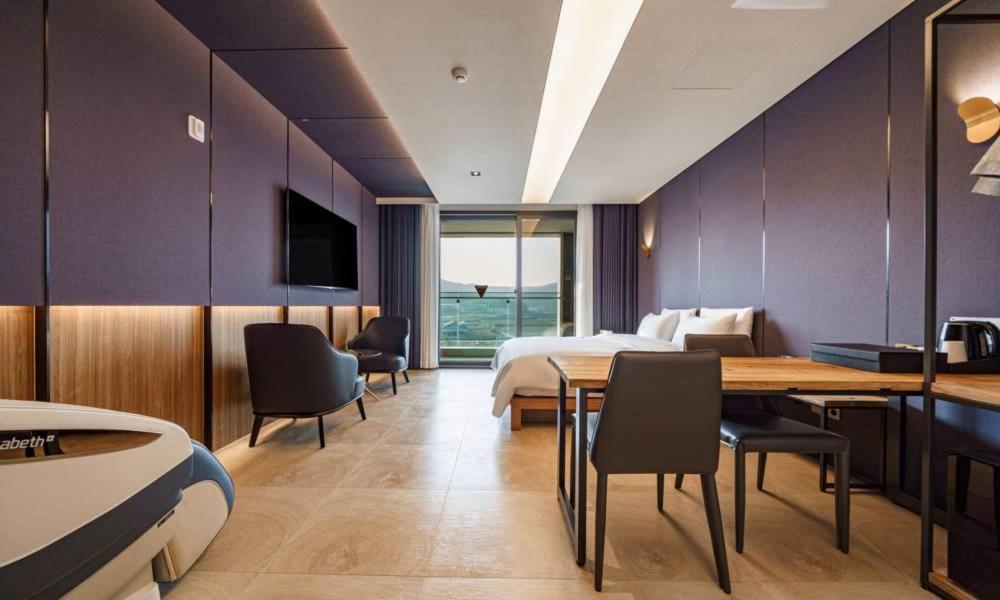 Posezení v ubytování Anseong Nomad Hotel