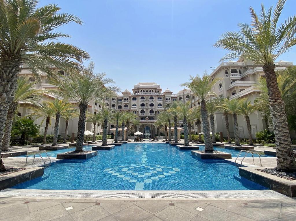 VayK Refined One Bedroom with Private Beach Access, Dubaj aktualne