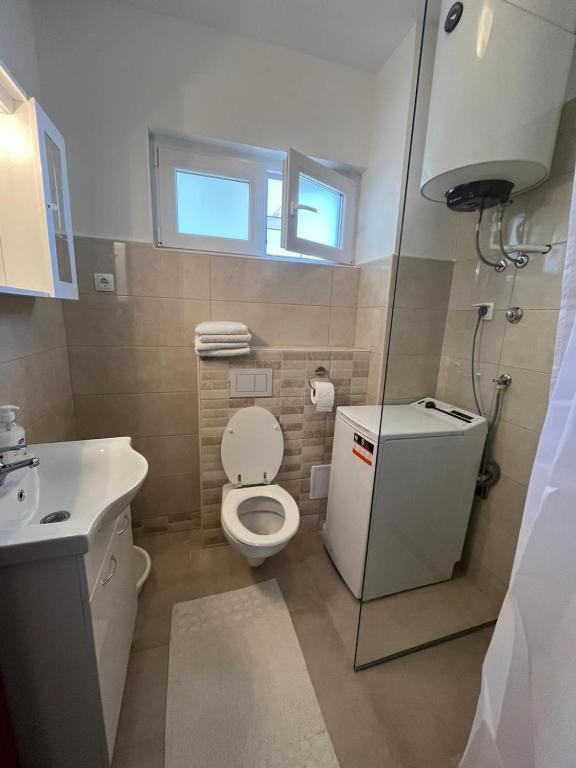 Zdjęcie z galerii obiektu Apartments Kekic w mieście Kožino