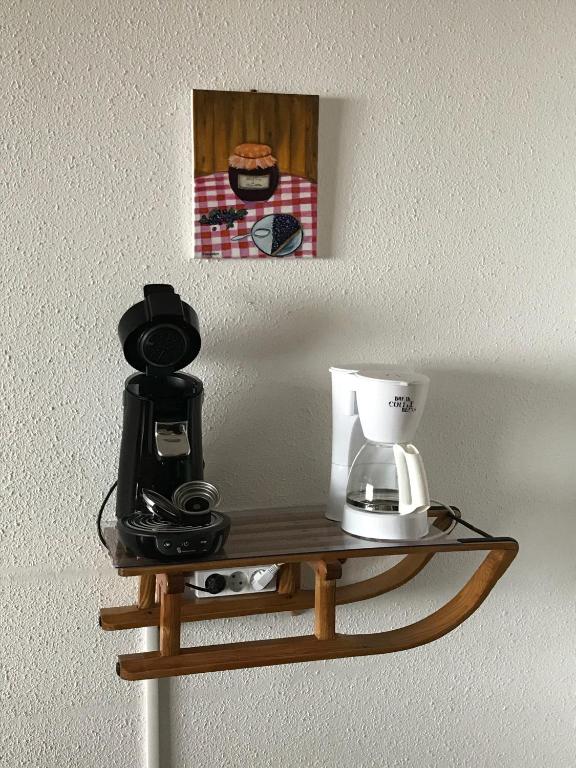 Fotografia z galérie ubytovania Apt les luges pour 4 à 6 pers vue vallée wifi v destinácii Besse-et-Saint-Anastaise