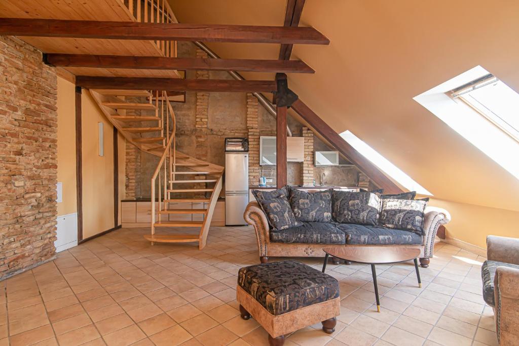 Spacious 2bedroom Apartment with Sauna in Vilnius Old Town by URBAN