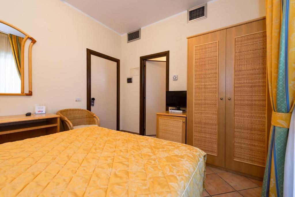 Hotel Il Ceppo - Eenvoudige Tweepersoonskamer Met 1 Of 2 Bedden