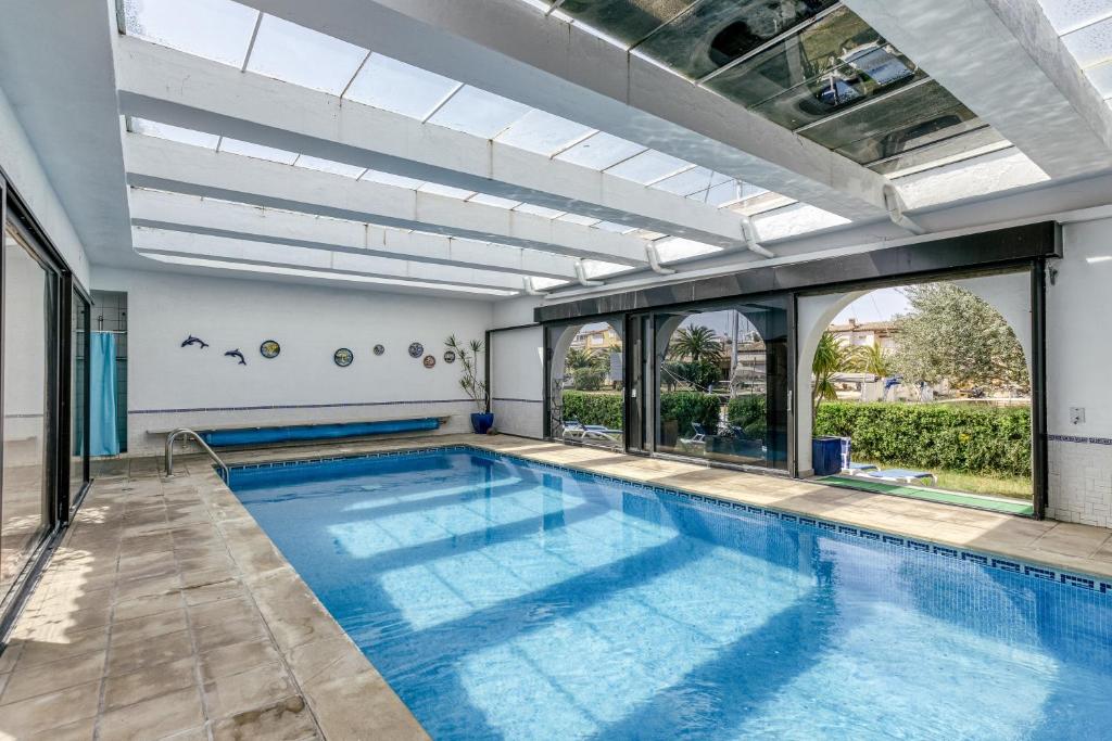 Bazén v ubytovaní Art- Apartamentos Revilla Tacke A alebo v jeho blízkosti