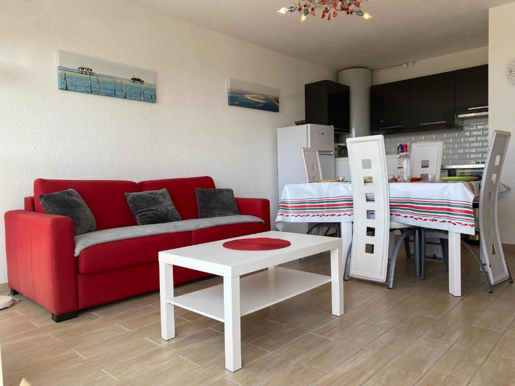 Cucina o angolo cottura di Superbe Appartement Superbe Vue Océan