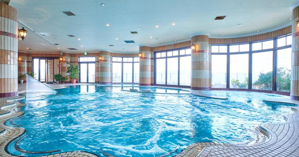 Bazén v ubytování Enoshima Hotel ーEnoshima Island Spa Hotel Buildingー nebo v jeho okolí