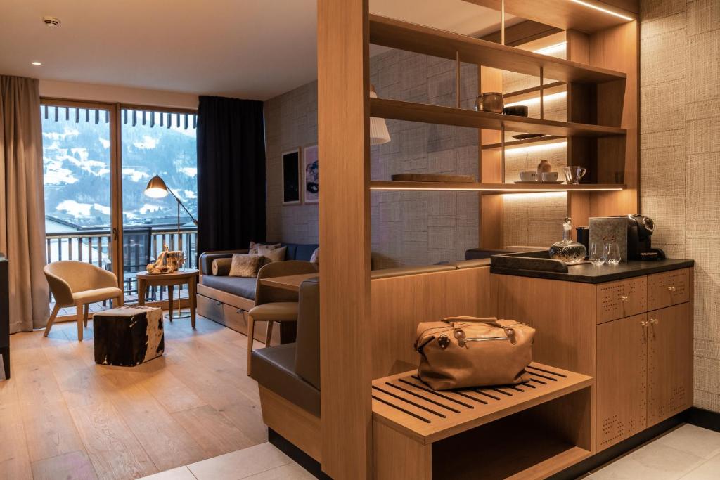 Kuchyň nebo kuchyňský kout v ubytování Löwen Hotel Montafon