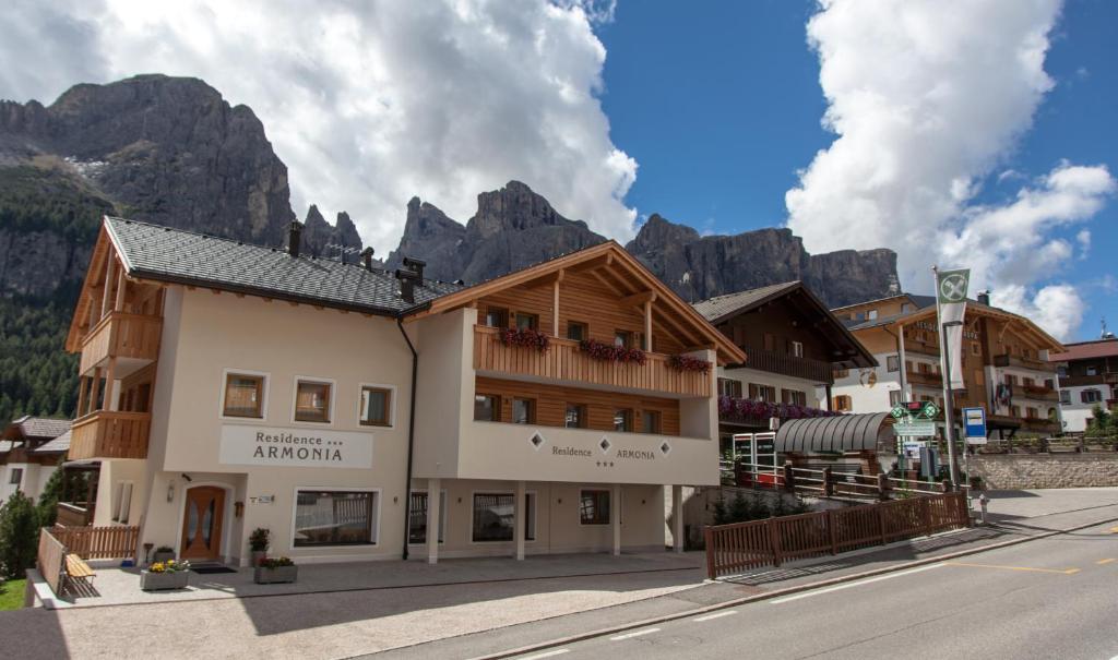 Nespecifikovaný výhled na hory nebo výhled na hory při pohledu z aparthotelu