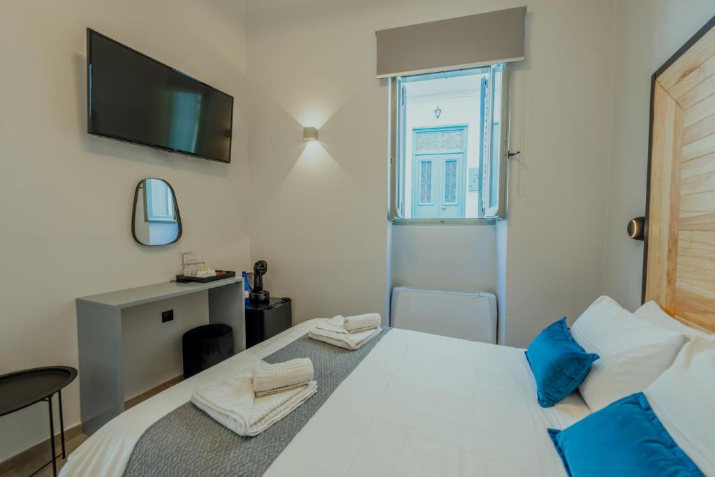 Impero Nafplio Hotel & Suites - 1