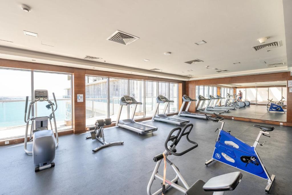 Fitness centrum a/nebo fitness zařízení v ubytování RAKvista Beach Residence- Marjan Island