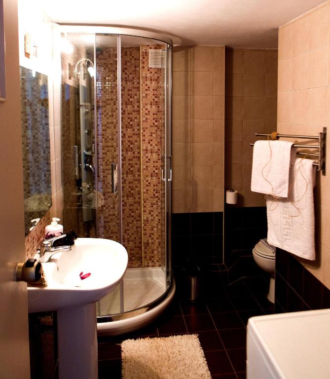 Kúpeľňa v ubytovaní Calma Apartments & Studios