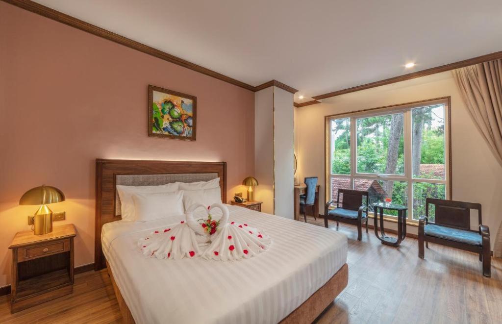 Phòng Deluxe Giường Đôi