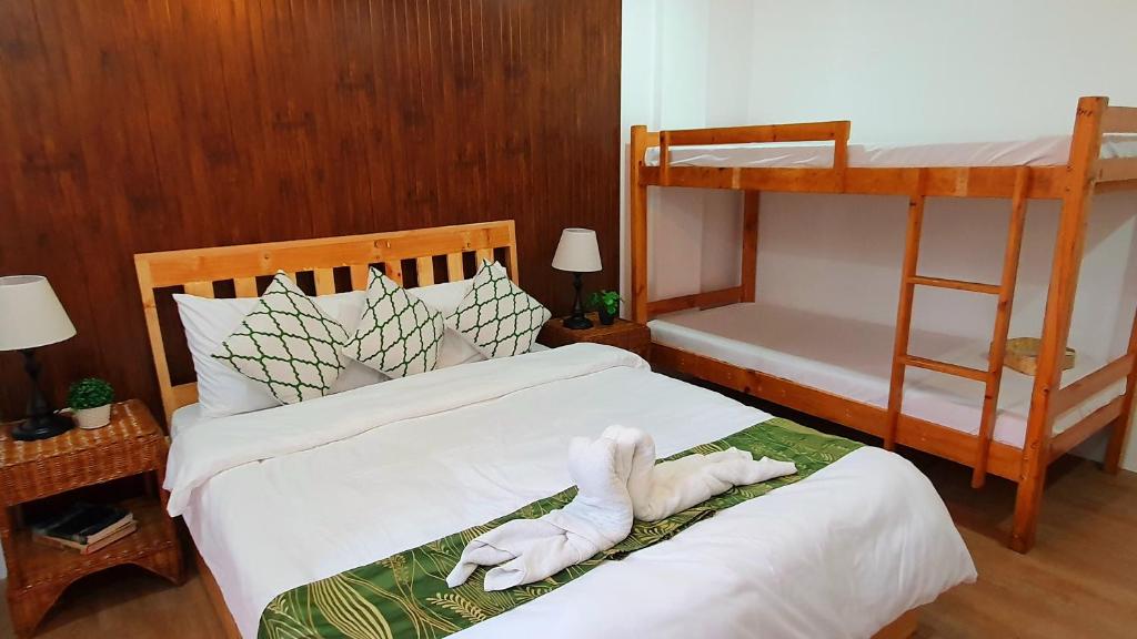 The Farm Shack by SMS Hospitality - King Room Met Spa -bad