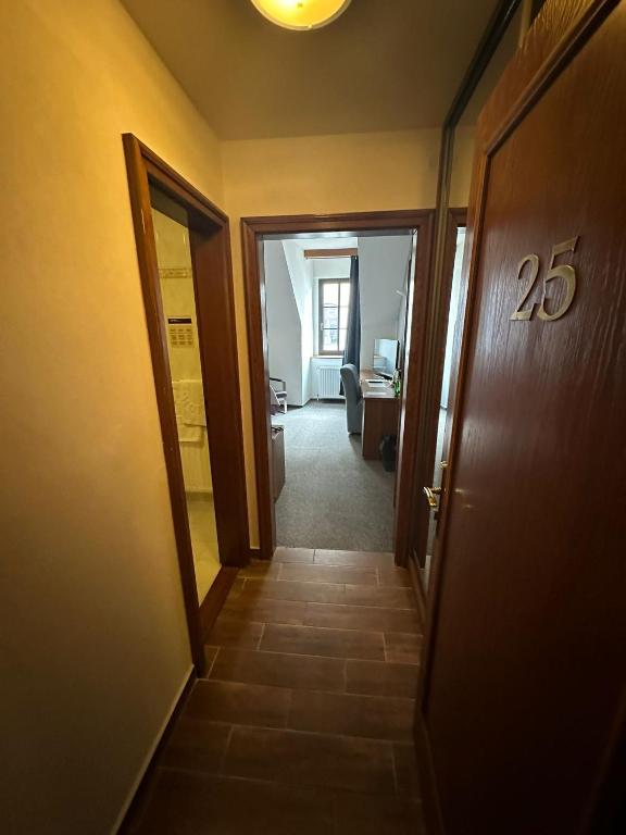 Zdjęcie z galerii obiektu Hotel Radnice w mieście Liberec