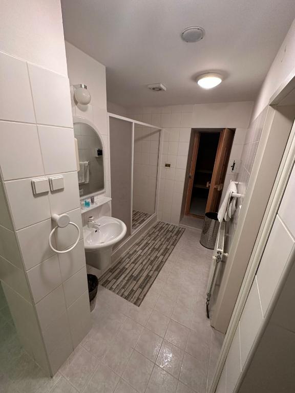 Łazienka w obiekcie Hotel Radnice
