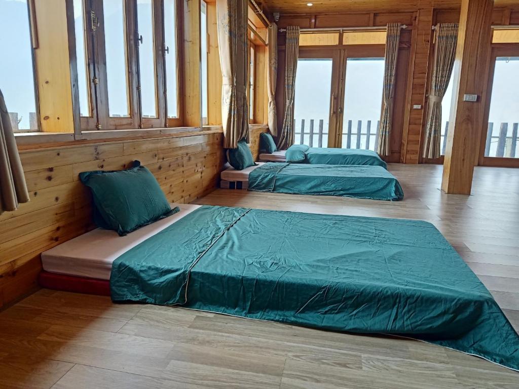 Hmong Wooden Home - 16