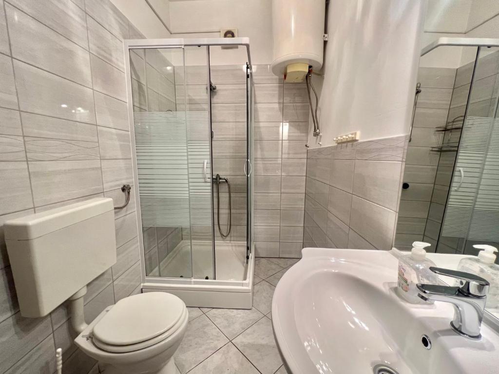 Kúpeľňa v ubytovaní Apartmani Zeleni Raj