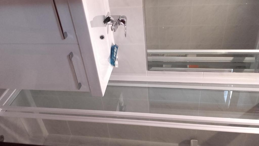 A bathroom at PR La Paz