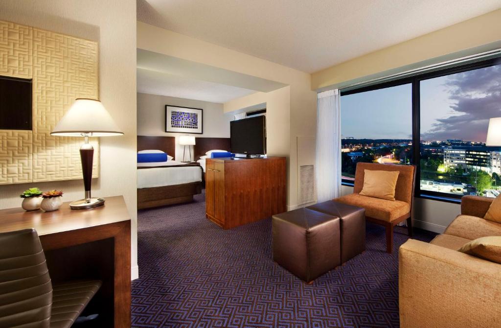 Posezení v ubytování Hyatt Regency Lisle near Naperville