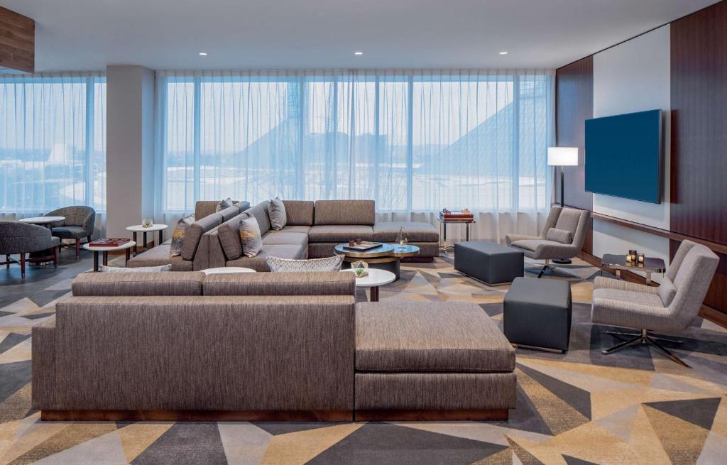 Posezení v ubytování Hyatt Regency Portland at the Oregon Convention Center