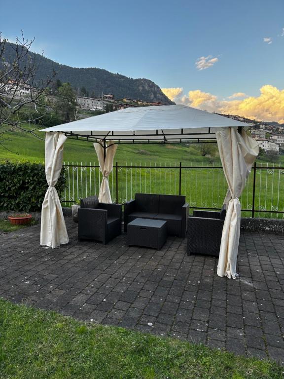 Apartment Casa Adele, Tremosine Sul Garda, Italy - Booking.com