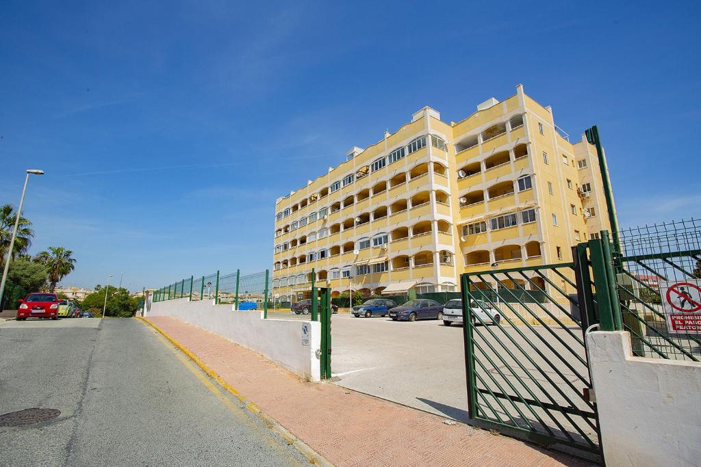 025 Helena Nice Terrace - Alicante Holiday, Torrevieja ...