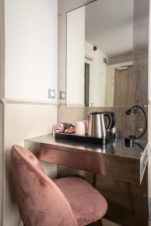 District Republique - Resim 36