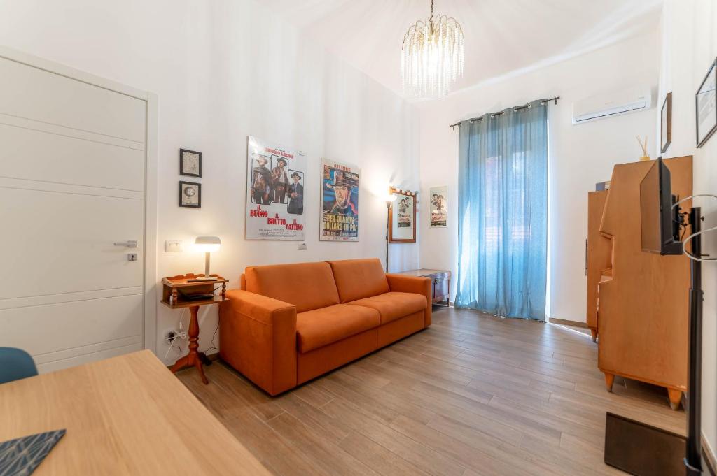 A seating area at Casa Marin - Metro Malatesta
