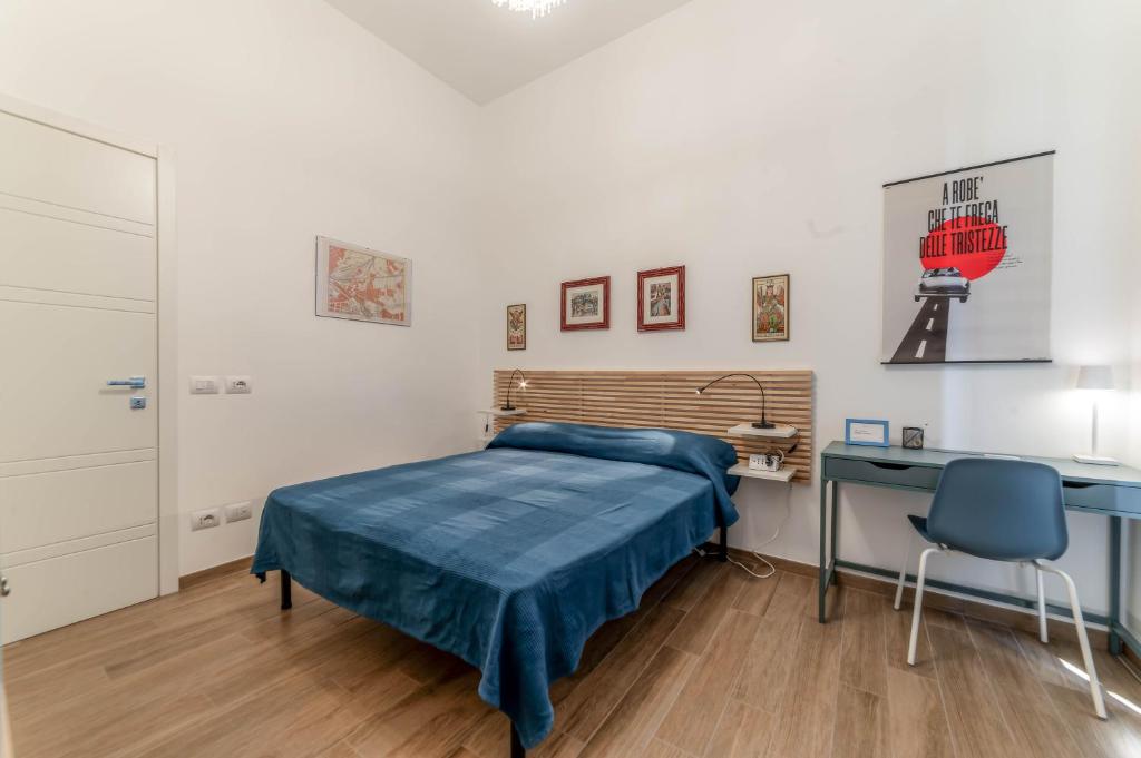 A bed or beds in a room at Casa Marin - Metro Malatesta