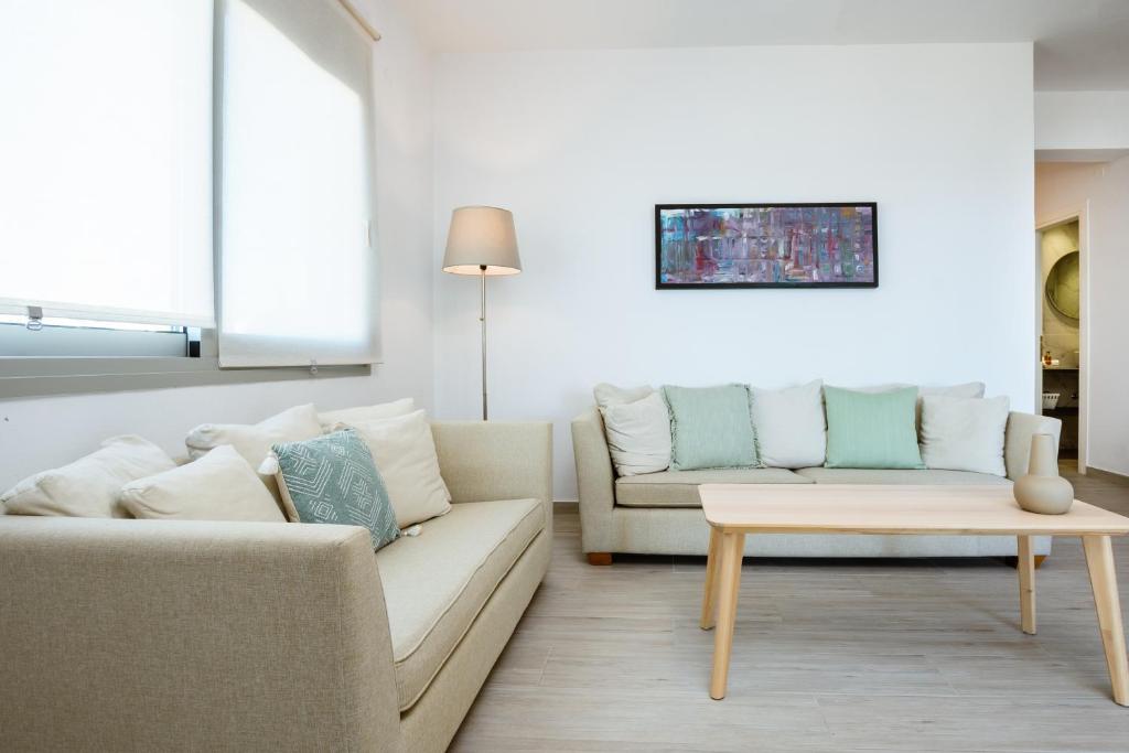 A seating area at Akrotiri Seaside Project