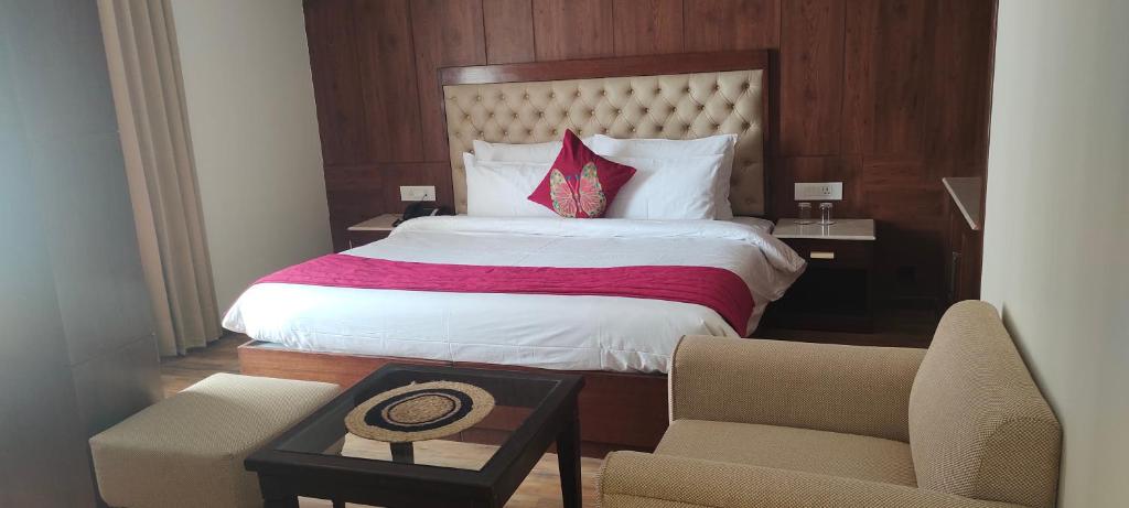 Postel nebo postele na pokoji v ubytování Vaydantaa - Luxury Boutique Resort Mussoorie