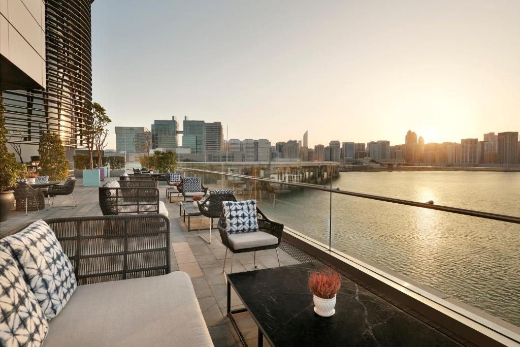 Posezení v ubytování Rosewood Abu Dhabi
