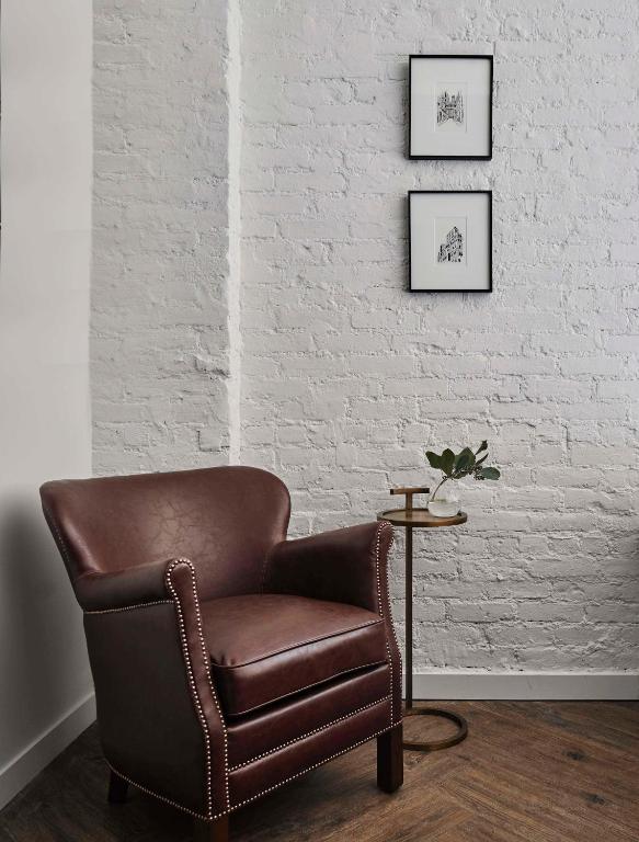 Uma área de estar em Walker Hotel Tribeca