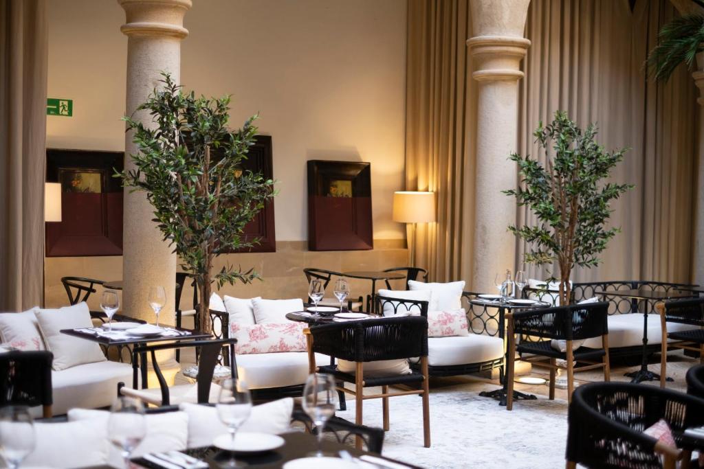 Posezení v ubytování Hotel Cetina Palacio de los Salcedo