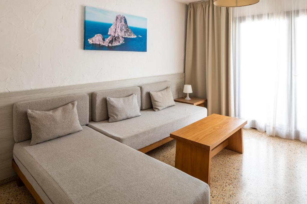Apartamentos El Moro, San Antonio – Updated 2023 Prices