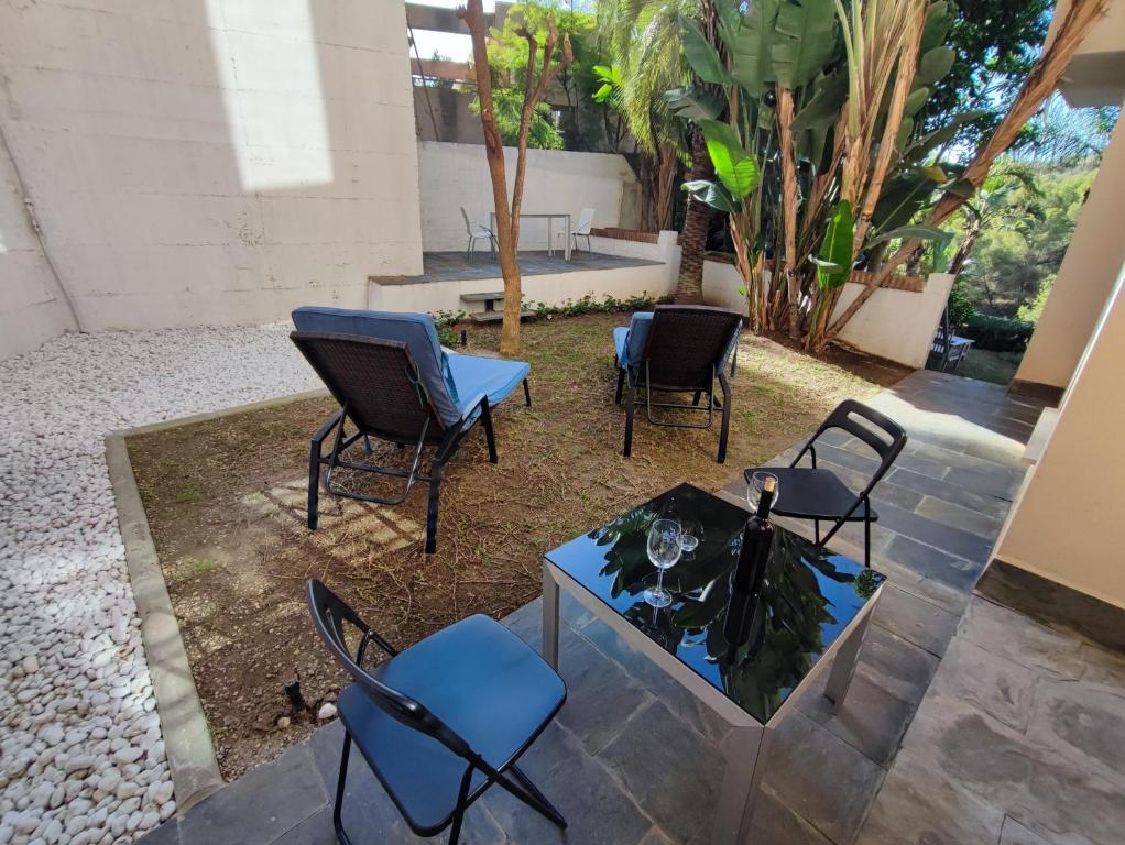 Patio alebo iná vonkajšia časť ubytovania Villa Aguilas Club Guest house