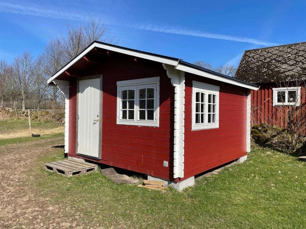 Das Gebäude in dem sich das Ferienhaus befindet