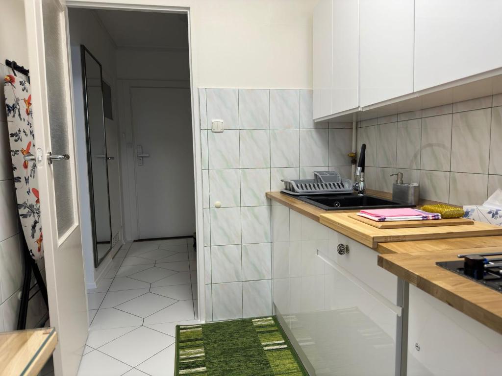 Apartament Bazyliańska - 100m do Metra "Bródno", 20 minut do centrum Warszawy - 12