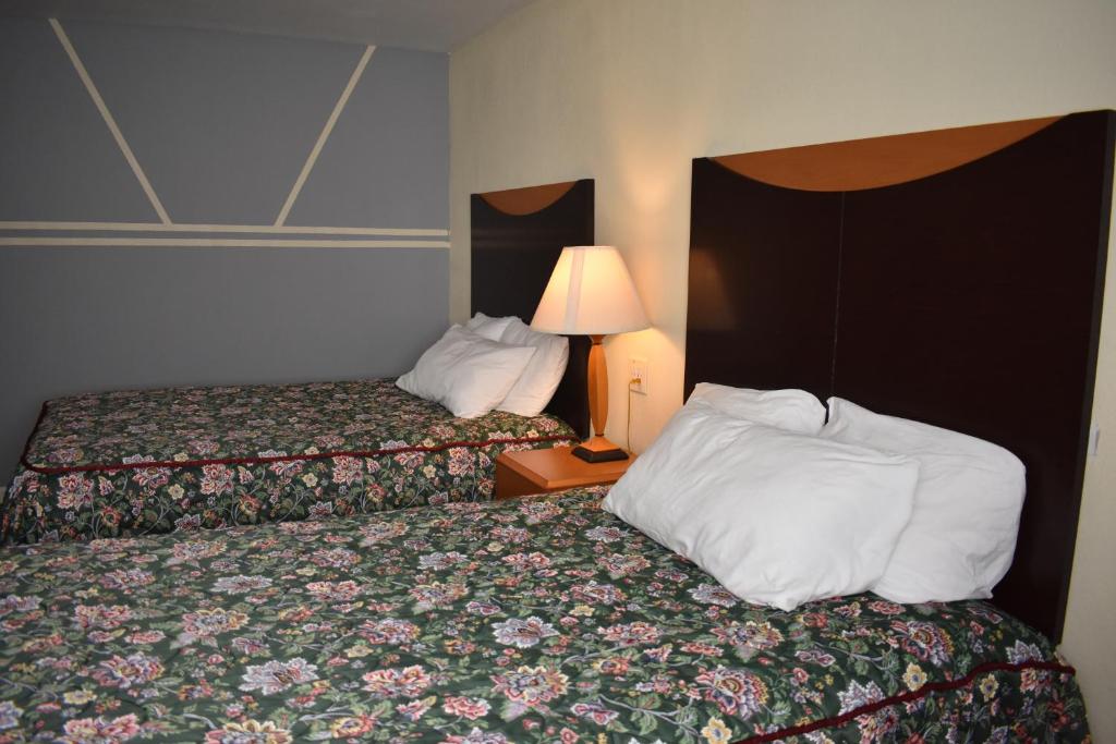 East Norwich Inn - Standard Double Room