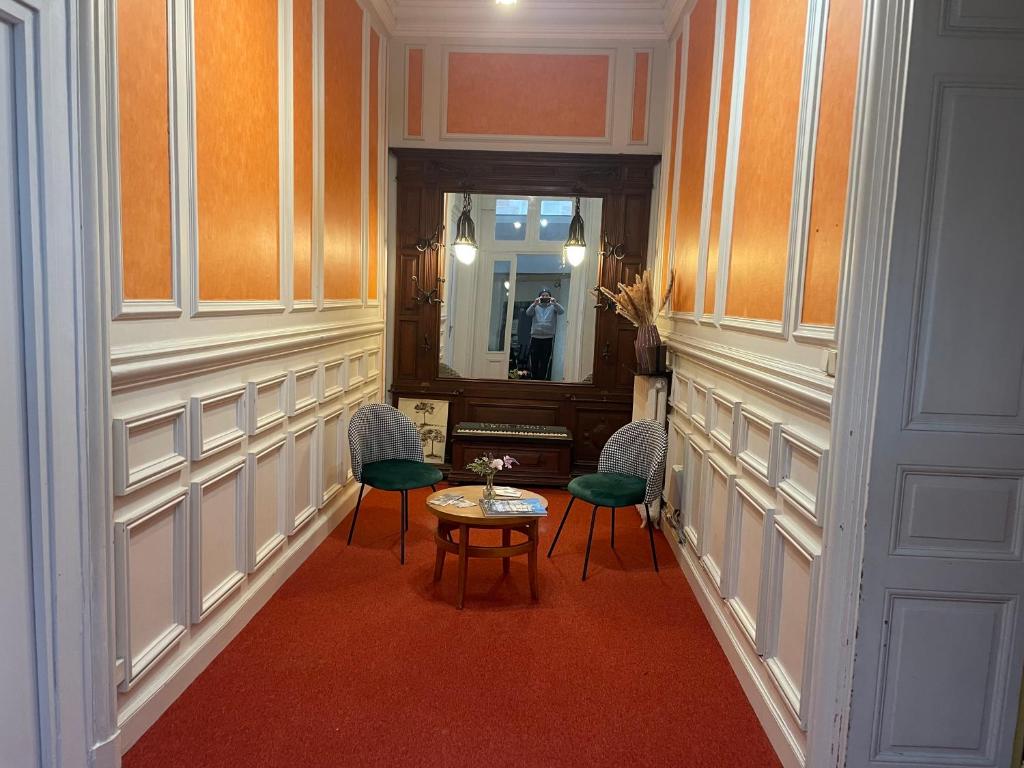 Posezení v ubytování Hotel LE BEAU SITE