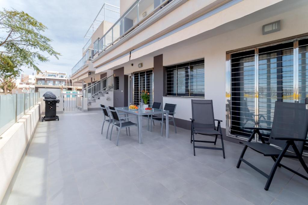 El sol del Mediterráneo, Torre de la Horadada – Updated 2023 ...
