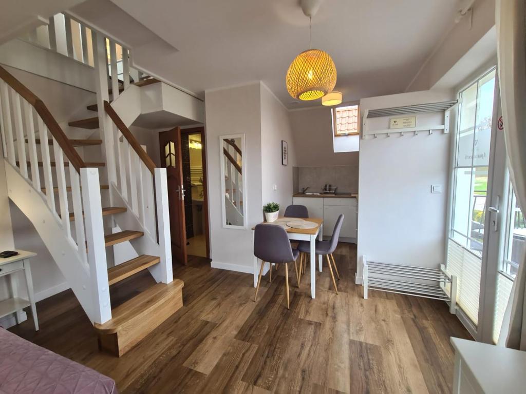 Fotografia z galérie ubytovania APARTAMENTY "LA VILLA" z klimatyzacją, ogrodem, parkingiem, blisko centrum v destinácii Kudowa-Zdrój
