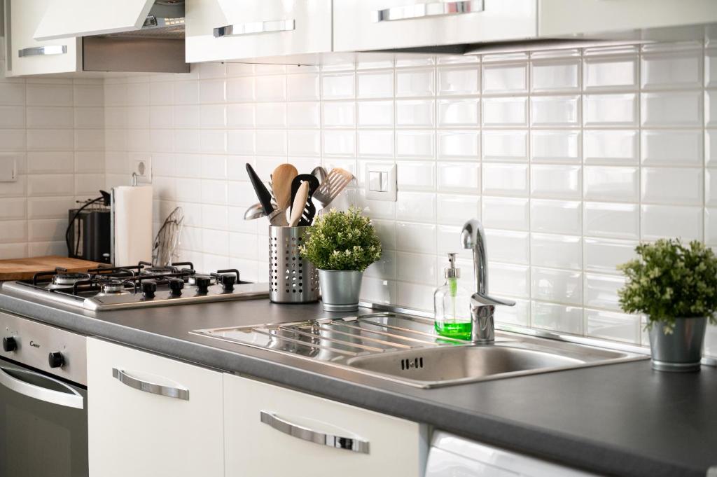 A kitchen or kitchenette at Dream Holiday Home